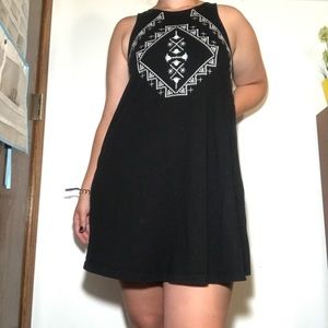 Black Sleeveless Dress